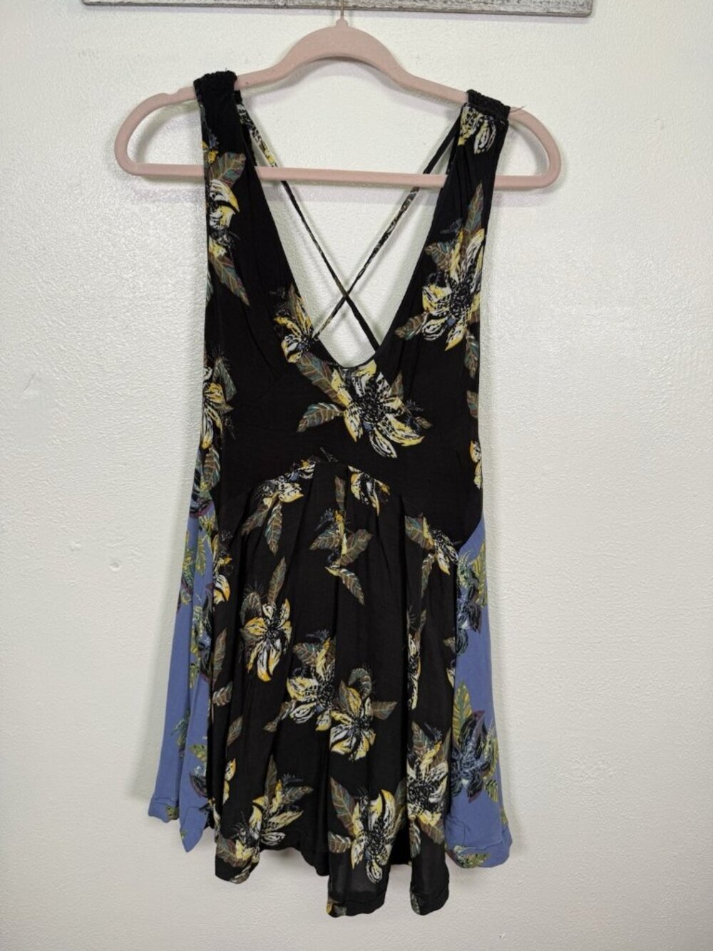Free People Thought I Was Dreaming BlackFloral Mini Dress Boho strappy back M